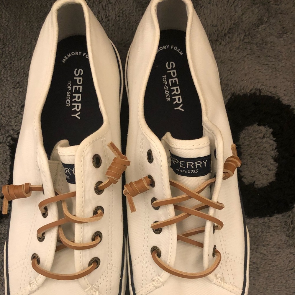 White memory foam sperry’s